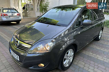 Минивэн Opel Zafira 2011 в Черновцах