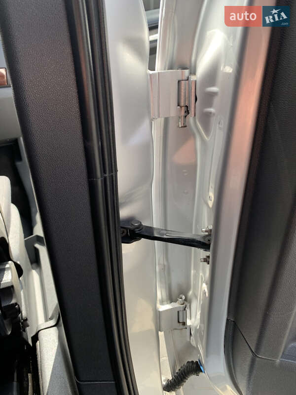 Минивэн Opel Zafira 2006 в Луцке