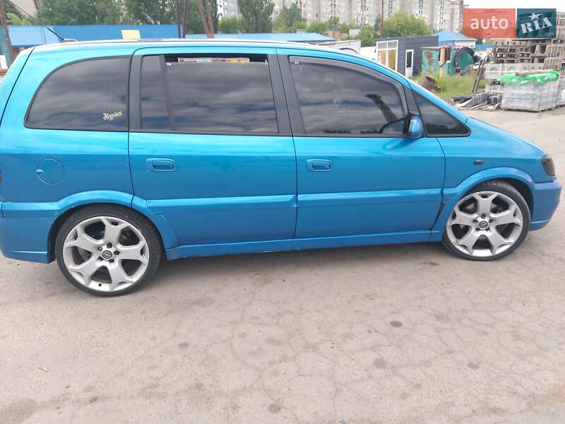 Мінівен Opel Zafira 2002 в Рівному