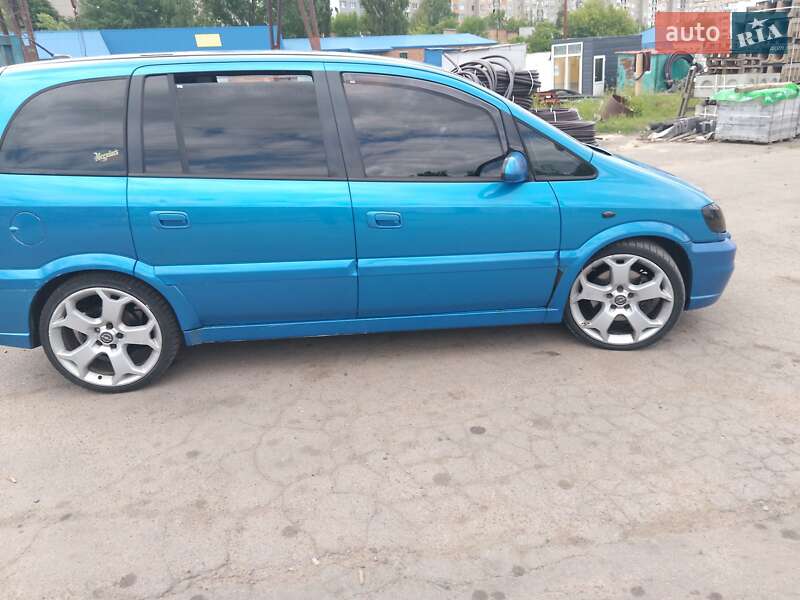 Мінівен Opel Zafira 2002 в Рівному