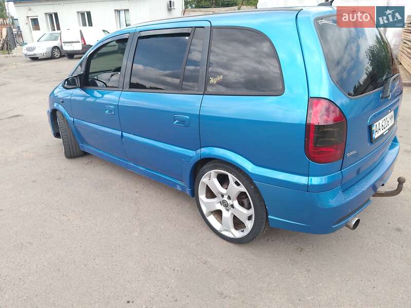 Мінівен Opel Zafira 2002 в Рівному