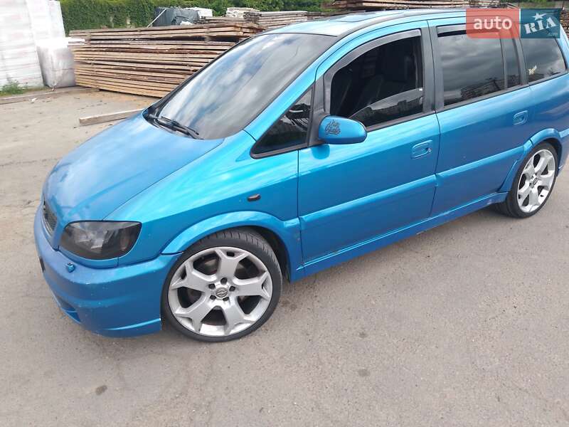 Мінівен Opel Zafira 2002 в Рівному
