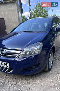 Мінівен Opel Zafira 2012 в Шумську
