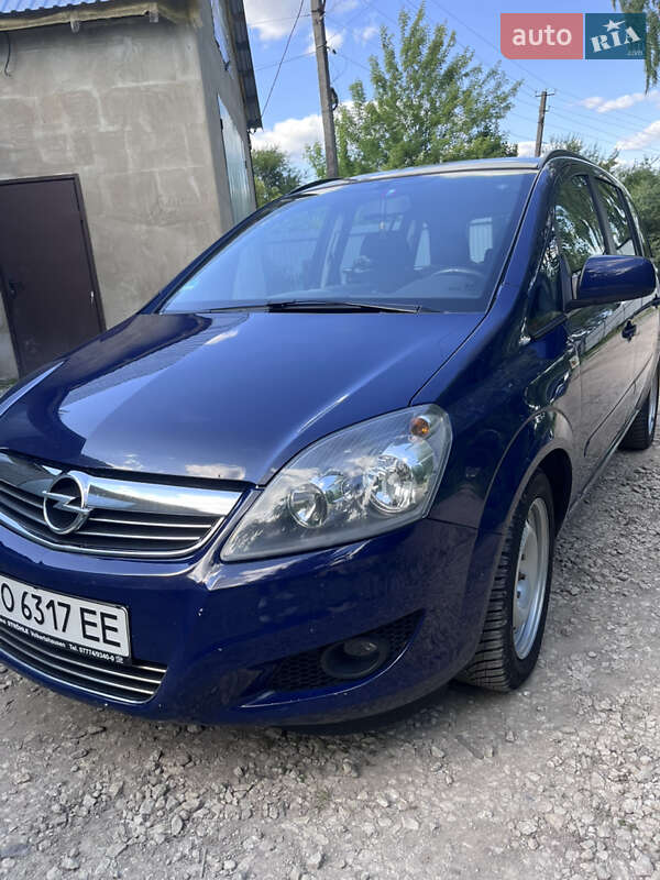 Opel Zafira 2012