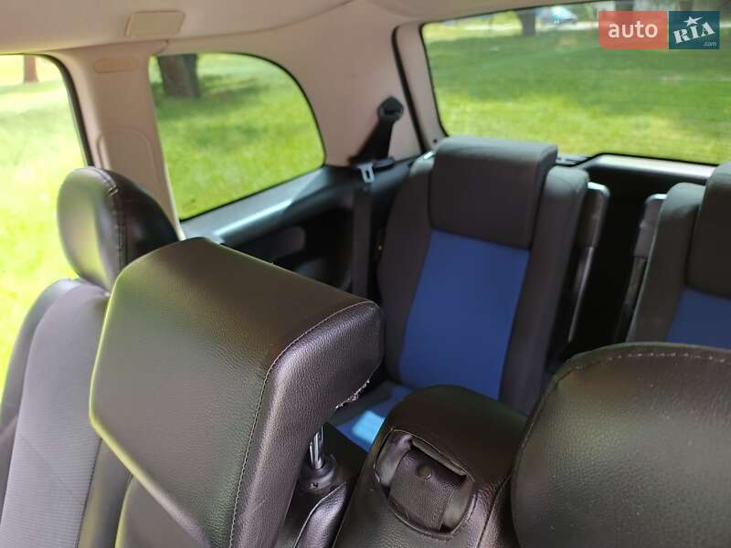 Минивэн Opel Zafira 2004 в Борисполе