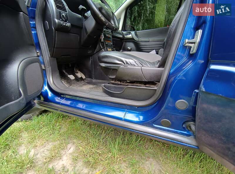 Минивэн Opel Zafira 2004 в Борисполе