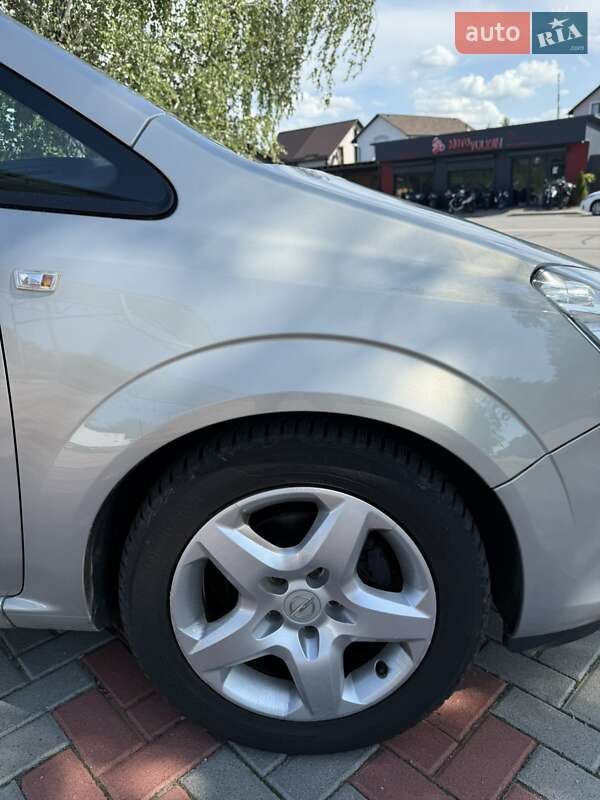 Мінівен Opel Zafira 2009 в Білій Церкві