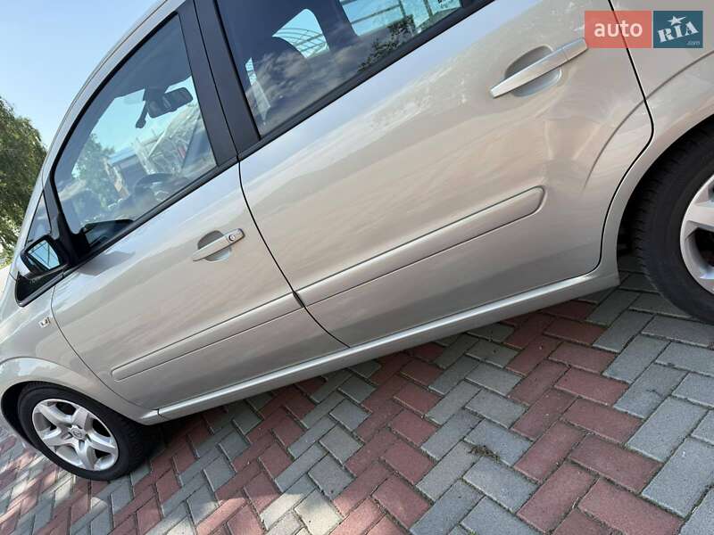 Мінівен Opel Zafira 2009 в Білій Церкві
