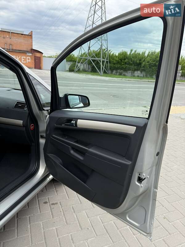 Мінівен Opel Zafira 2009 в Білій Церкві