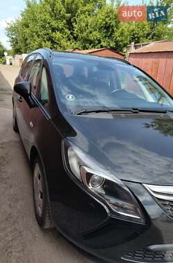 Минивэн Opel Zafira 2012 в Черкассах