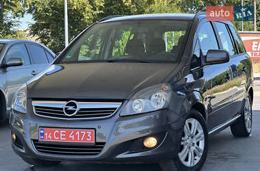 Минивэн Opel Zafira 2012 в 