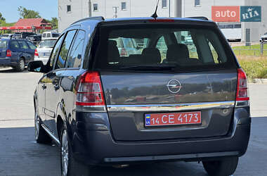 Минивэн Opel Zafira 2012 в 
