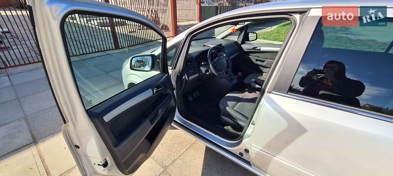 Мінівен Opel Zafira 2011 в Лисянці