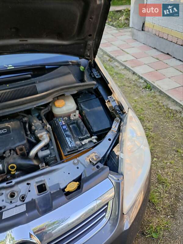 Минивэн Opel Zafira 2010 в Вышгороде