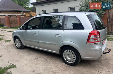 Минивэн Opel Zafira 2009 в 