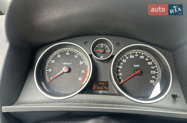 Минивэн Opel Zafira 2009 в 