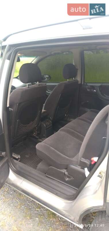 Мінівен Opel Zafira 2001 в Звягелі