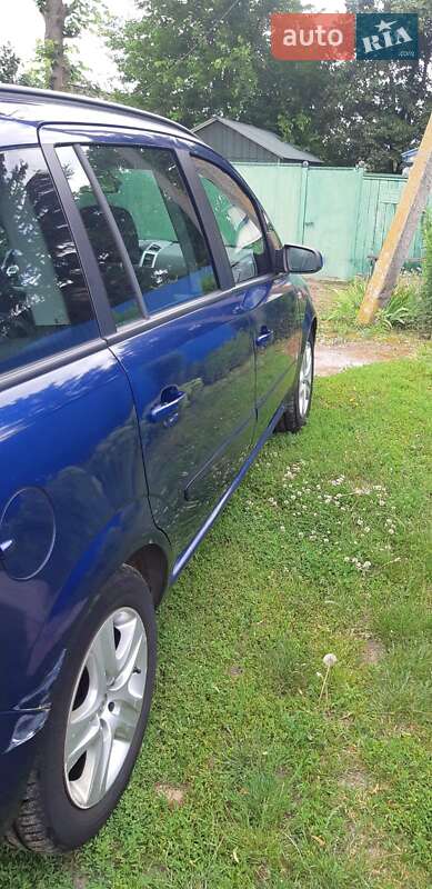 Минивэн Opel Zafira 2009 в Броварах