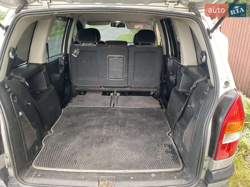 Мінівен Opel Zafira 2002 в Пирятині