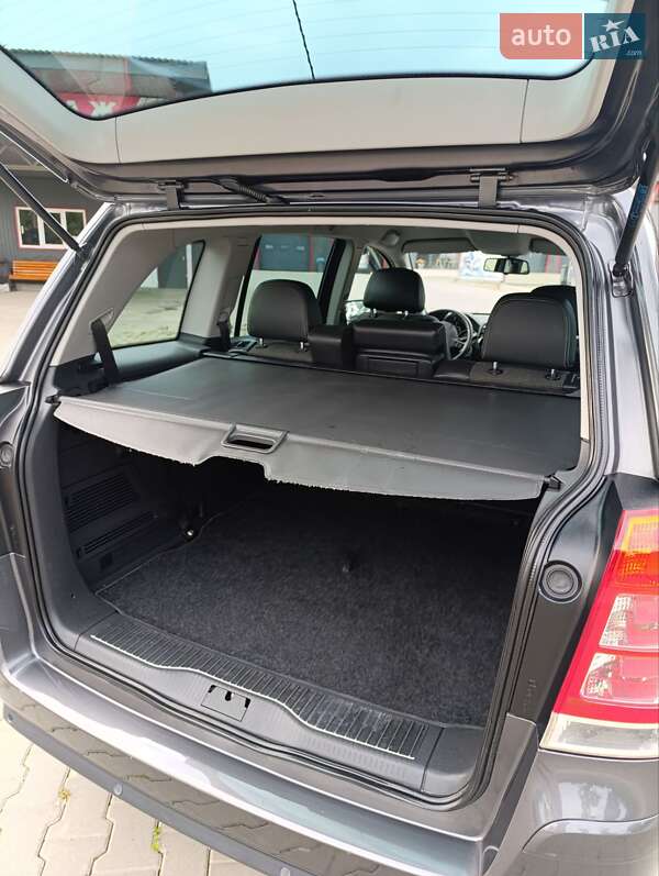 Мінівен Opel Zafira 2011 в Глибокій
