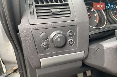 Мікровен Opel Zafira 2012 в 