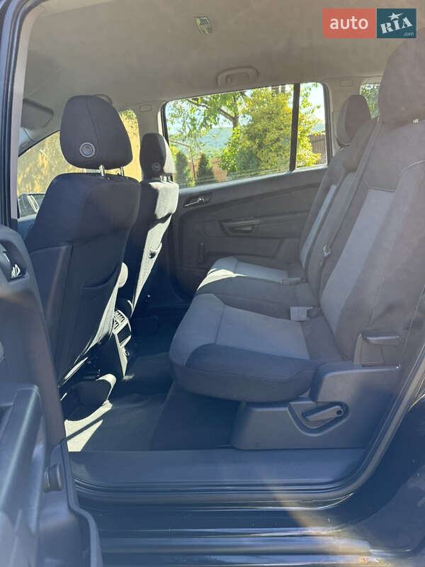 Минивэн Opel Zafira 2006 в Косове