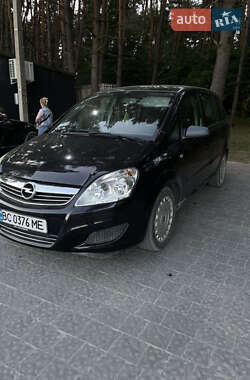 Минивэн Opel Zafira 2009 в Суховоле