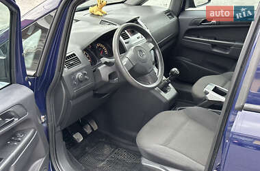 Мінівен Opel Zafira 2011 в 
