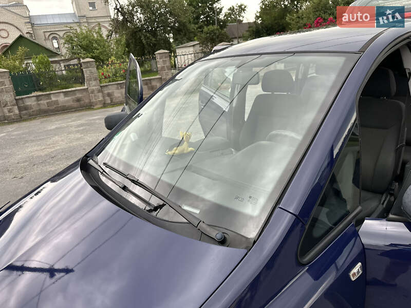 Минивэн Opel Zafira 2011 в Звягеле