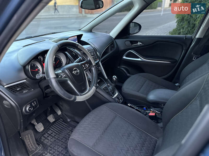 Микровэн Opel Zafira 2013 в Хмельнике