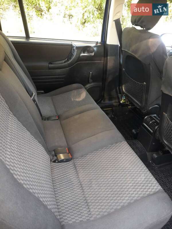 Минивэн Opel Zafira 2005 в Черновцах