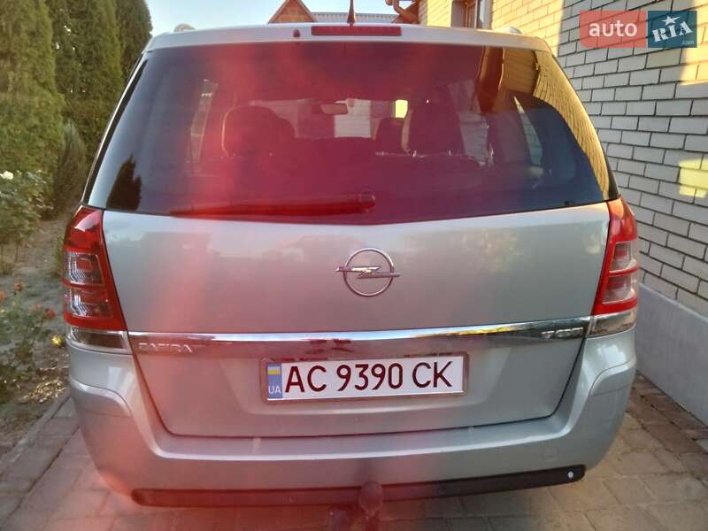 Мінівен Opel Zafira 2009 в Луцьку