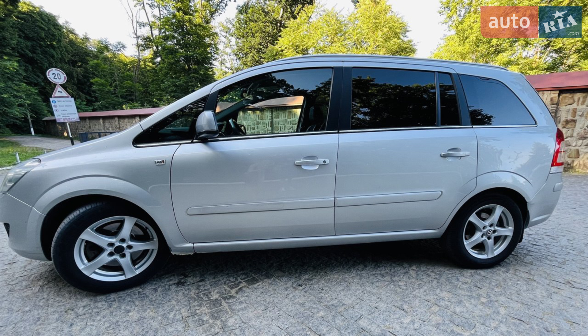 2011 Opel Zafira - мініатюра 2