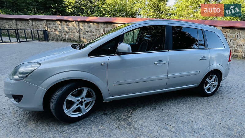 Мінівен Opel Zafira 2011 в Чернівцях фото 7 Мінівен Opel Zafira 2011 в Чернівцях