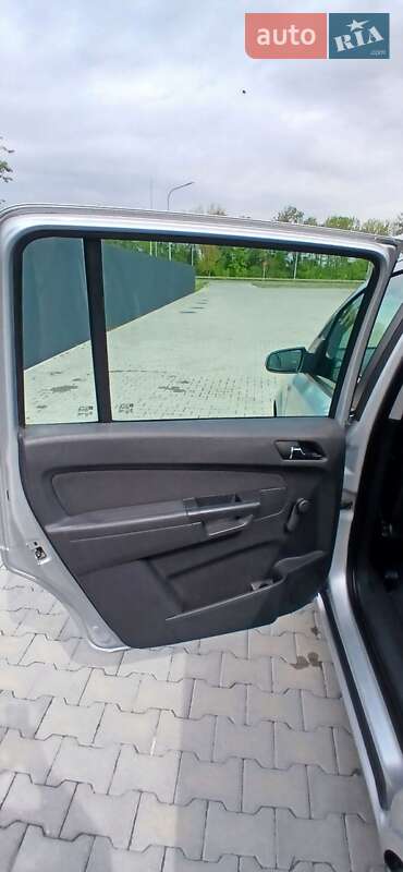 Минивэн Opel Zafira 2009 в Летичеве