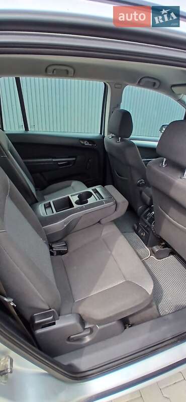 Минивэн Opel Zafira 2009 в Летичеве