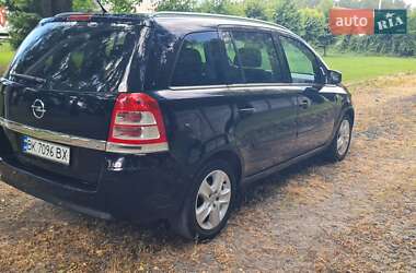 Минивэн Opel Zafira 2011 в 