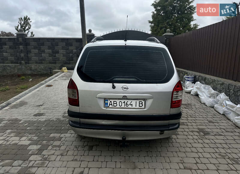 Минивэн Opel Zafira 2003 в Тульчине