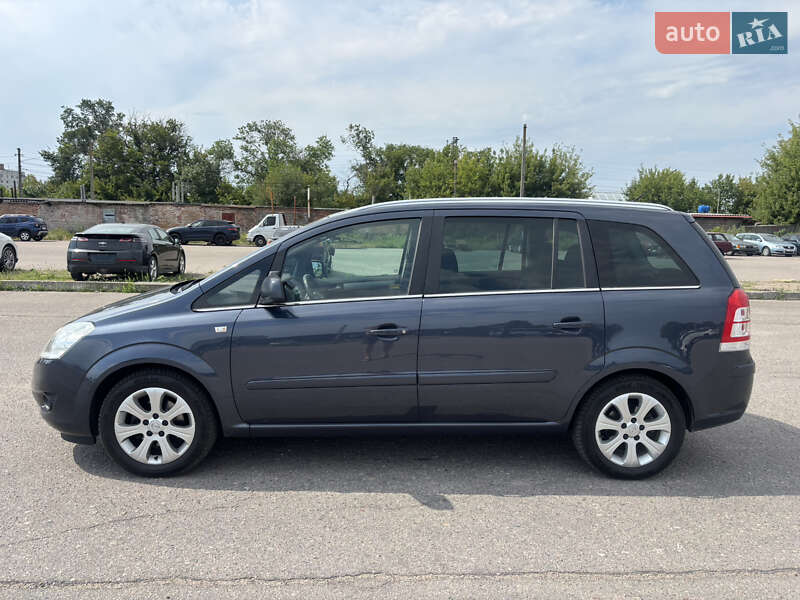 Минивэн Opel Zafira 2010 в Белой Церкви