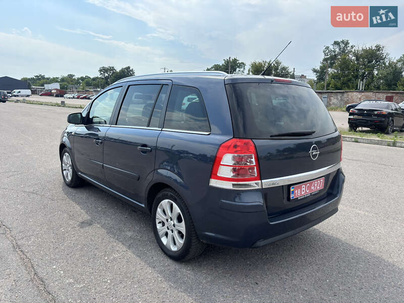 Минивэн Opel Zafira 2010 в Белой Церкви