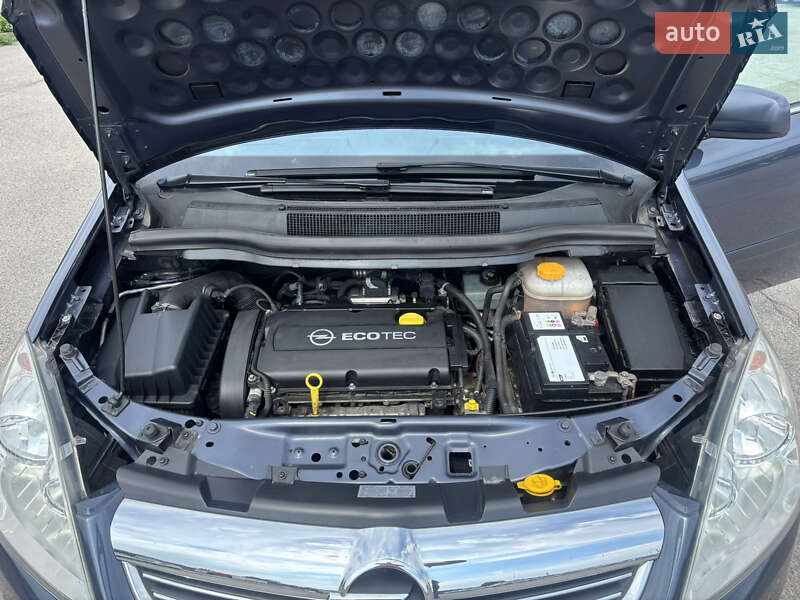 Минивэн Opel Zafira 2010 в Белой Церкви