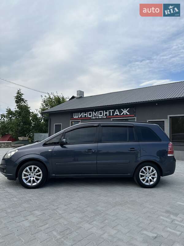 Минивэн Opel Zafira 2007 в Надворной
