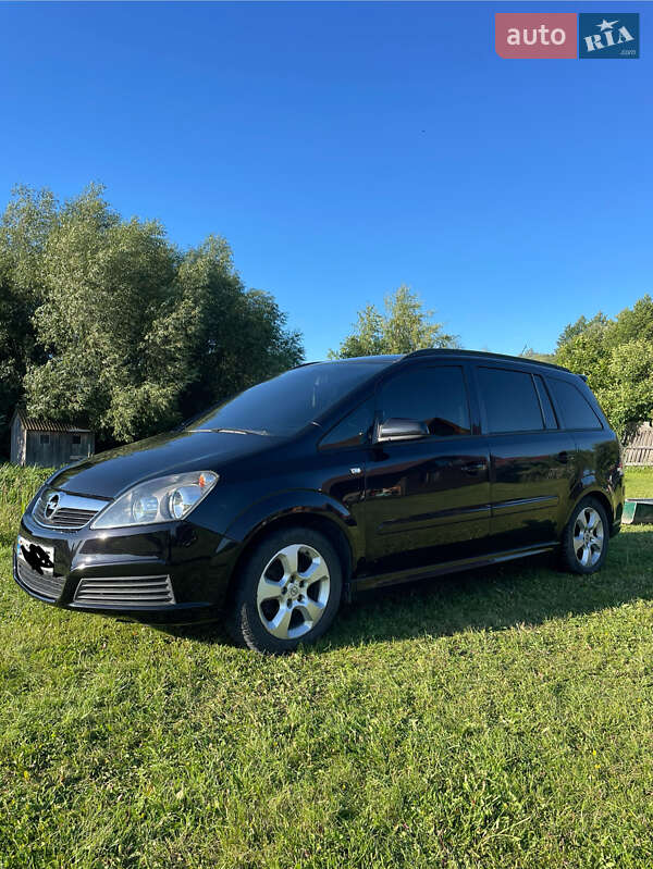 Минивэн Opel Zafira 2005 в Звягеле