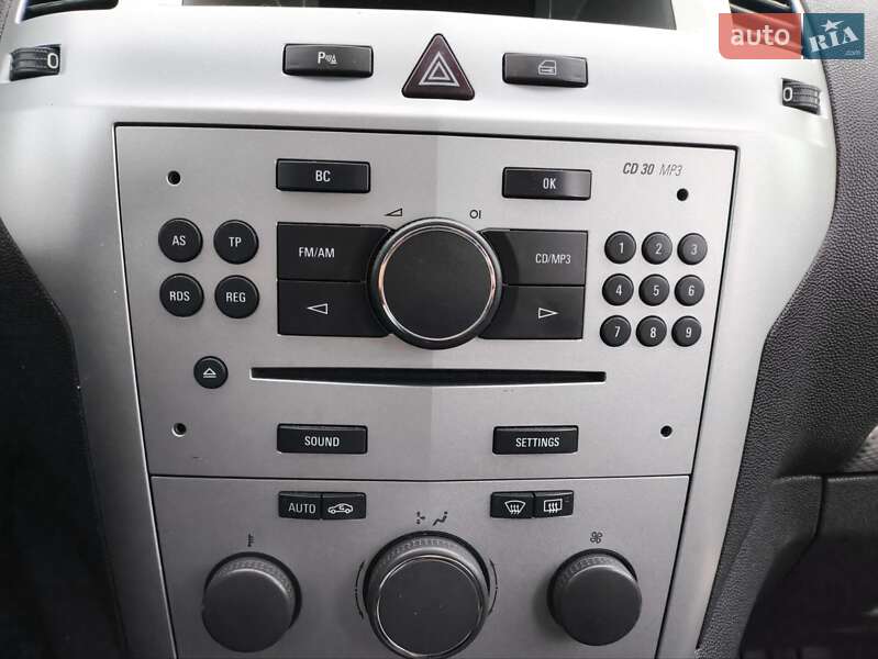 Минивэн Opel Zafira 2011 в Почаеве