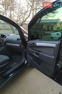 Минивэн Opel Zafira 2006 в 