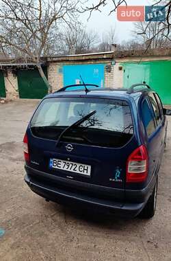 Минивэн Opel Zafira 2004 в 