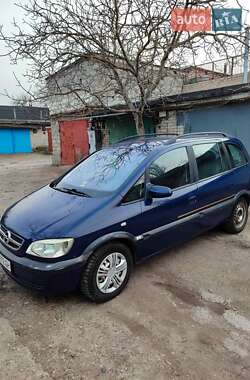 Минивэн Opel Zafira 2004 в 
