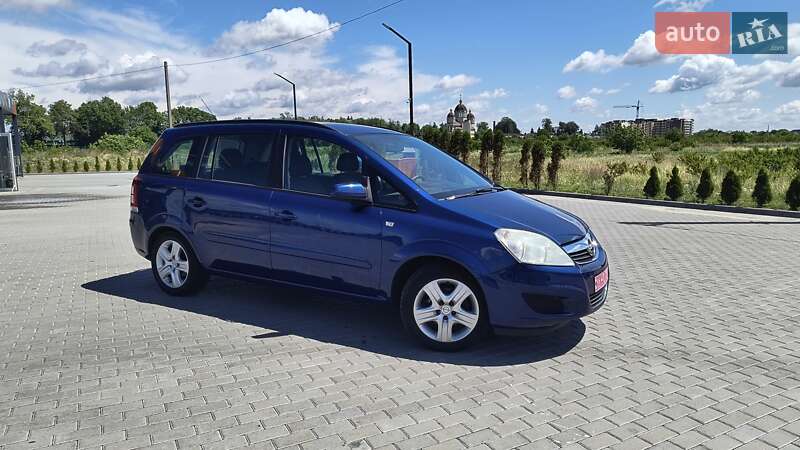 Минивэн Opel Zafira 2008 в Золочеве