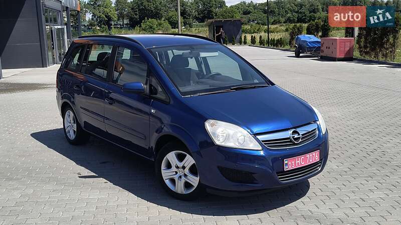Минивэн Opel Zafira 2008 в Золочеве