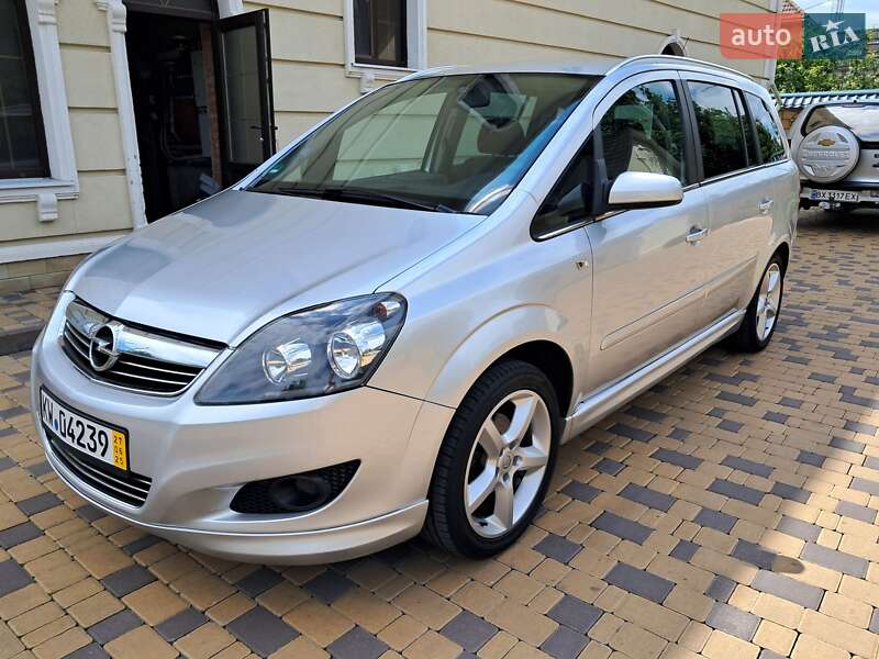 Минивэн Opel Zafira 2008 в Могилев-Подольске